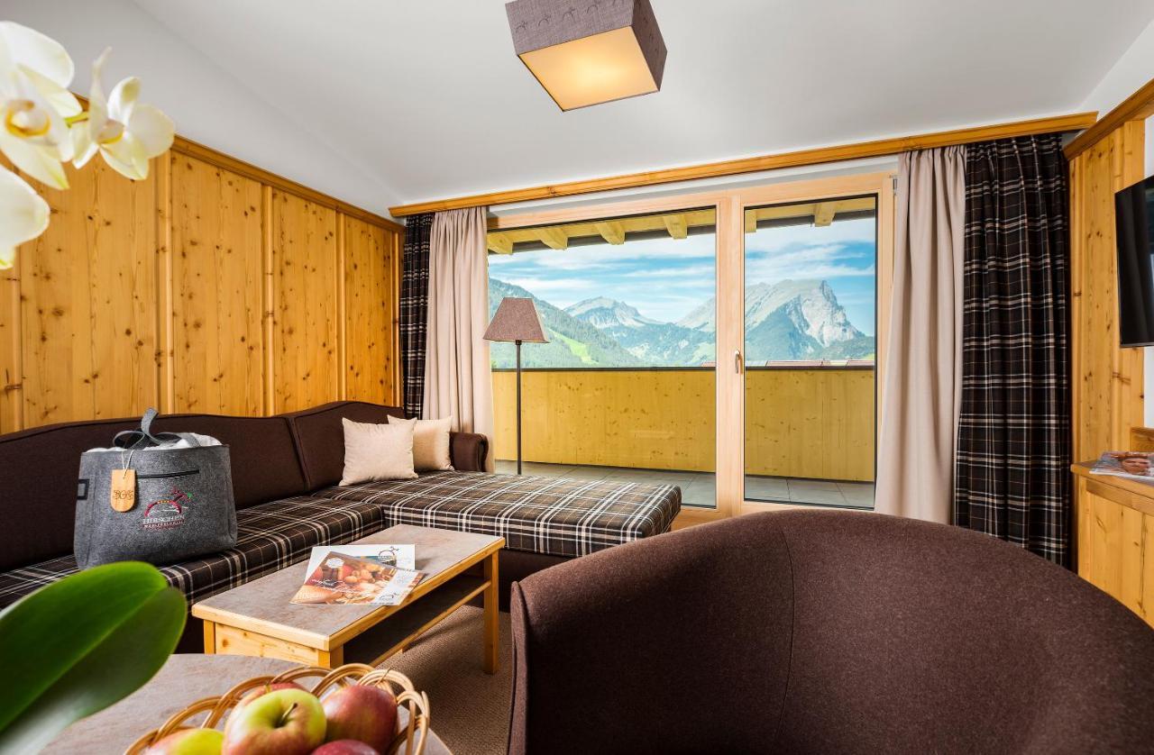 Hirschen Wohlfuehlhotel Schoppernau Ngoại thất bức ảnh
