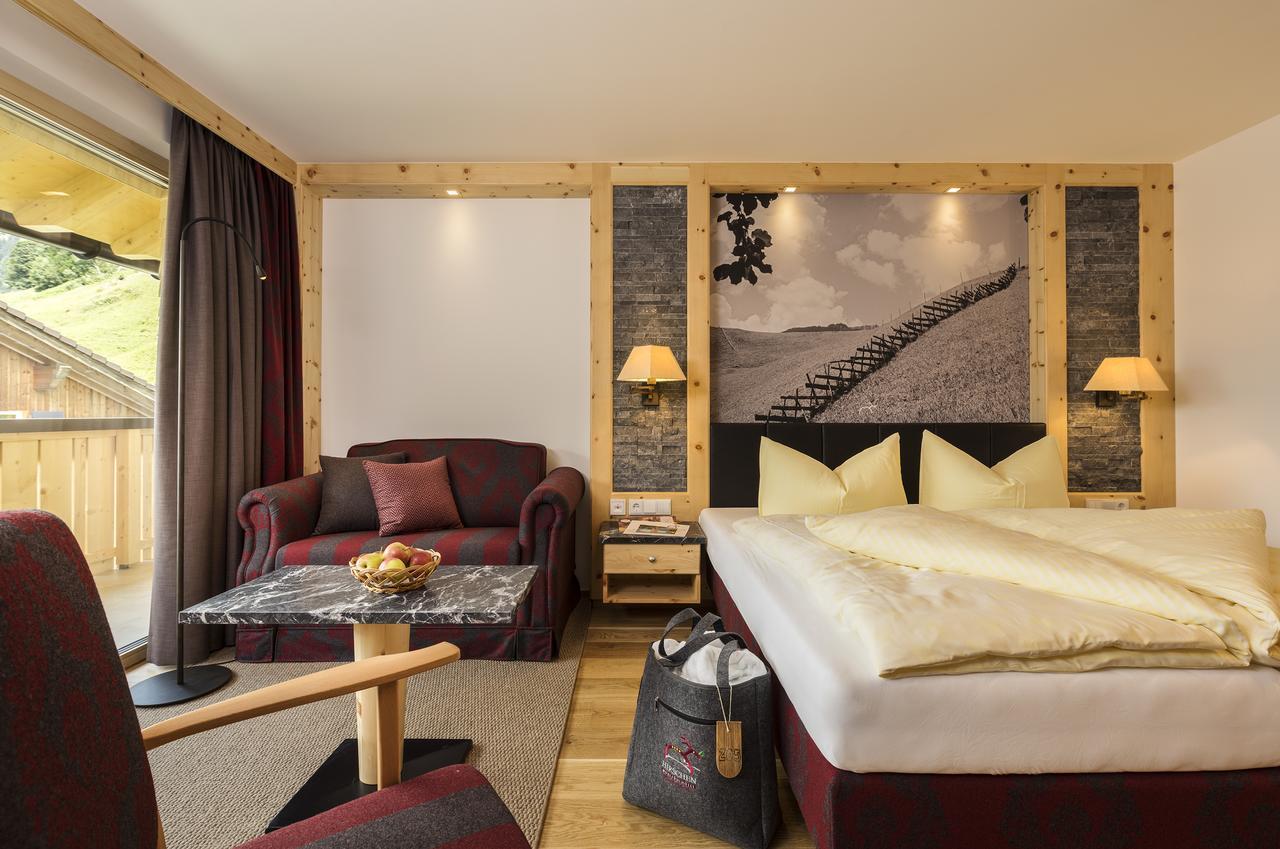 Hirschen Wohlfuehlhotel Schoppernau Ngoại thất bức ảnh